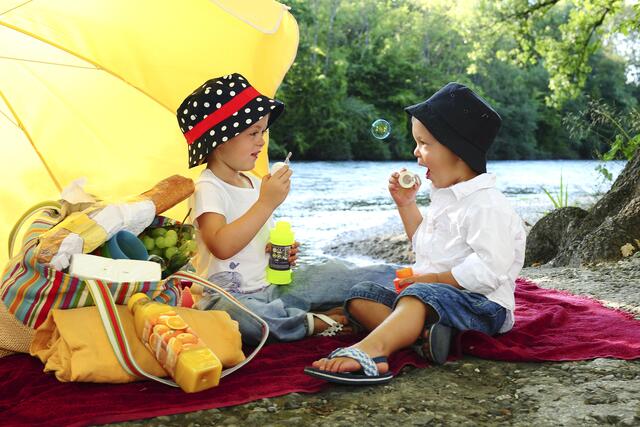 Kinder_Sonnenschirm (1).jpg Kinder_Sonnenschirm (1)